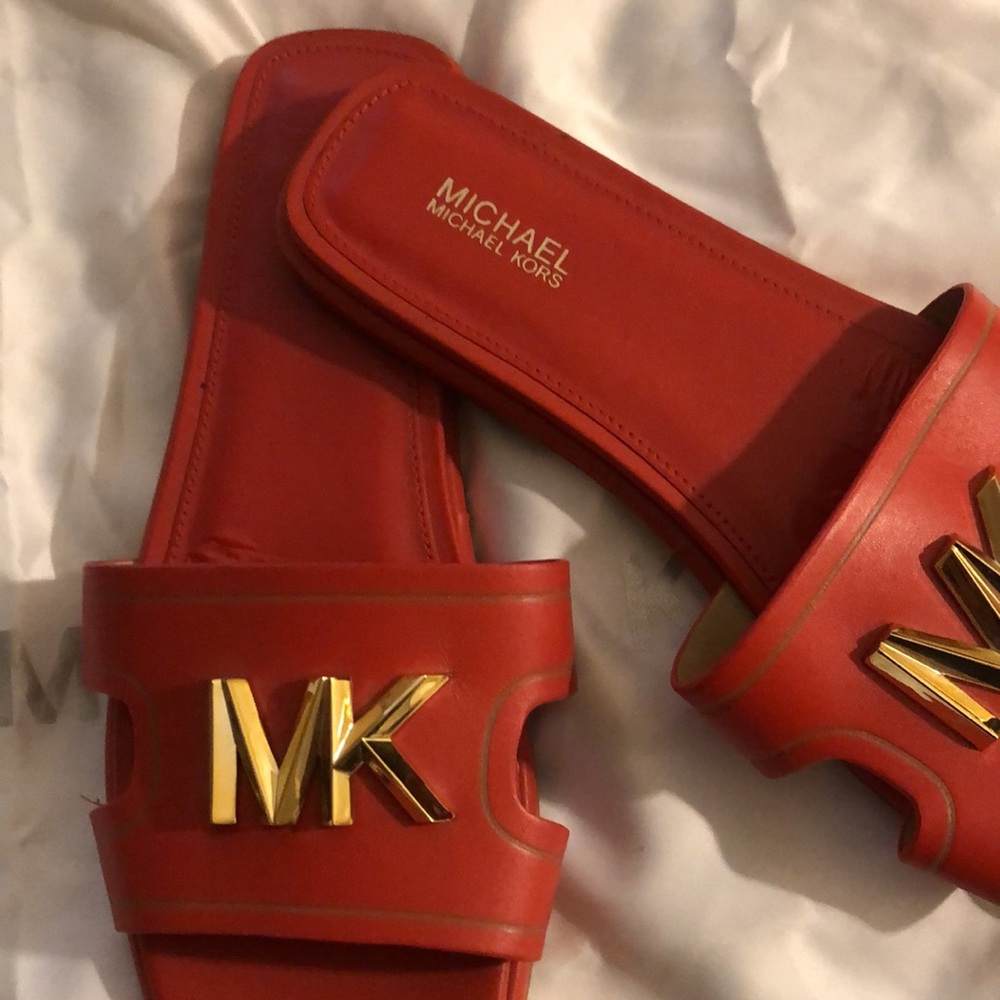 $179 MICHAEL KORS KIPPY LEATHER SLIDE SANDAL w dust bag 8 M - Picture 6 of 7